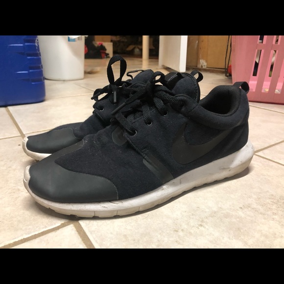 nike roshe one fleece